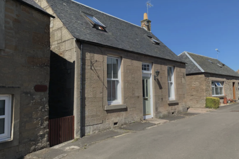 Cottage in Circus Street Dunning